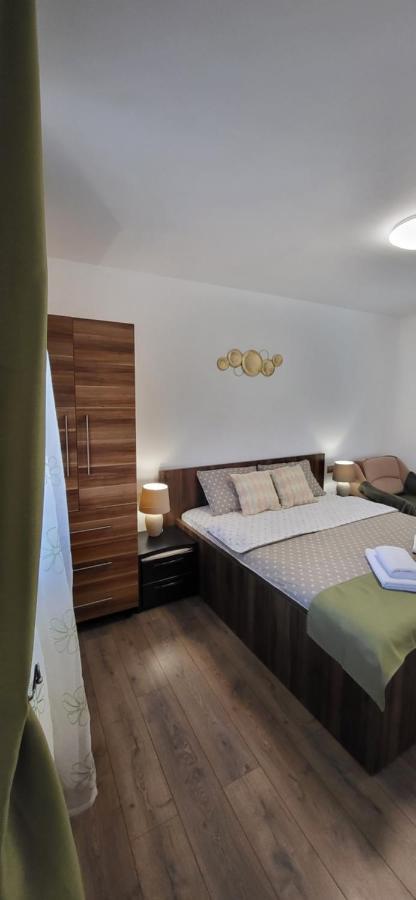 מלון טורדה Huesca House מראה חיצוני תמונה