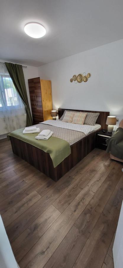 מלון טורדה Huesca House מראה חיצוני תמונה