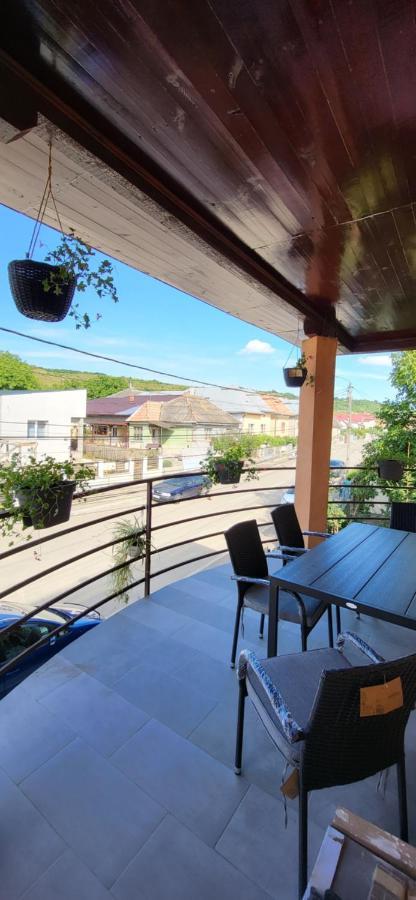 מלון טורדה Huesca House מראה חיצוני תמונה