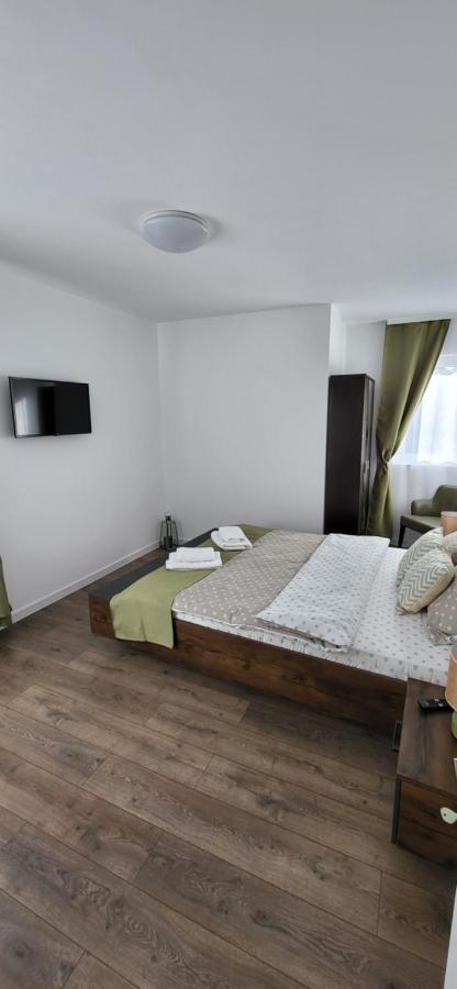 מלון טורדה Huesca House מראה חיצוני תמונה