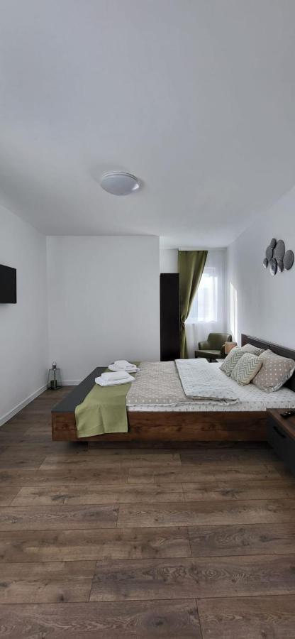מלון טורדה Huesca House חדר תמונה