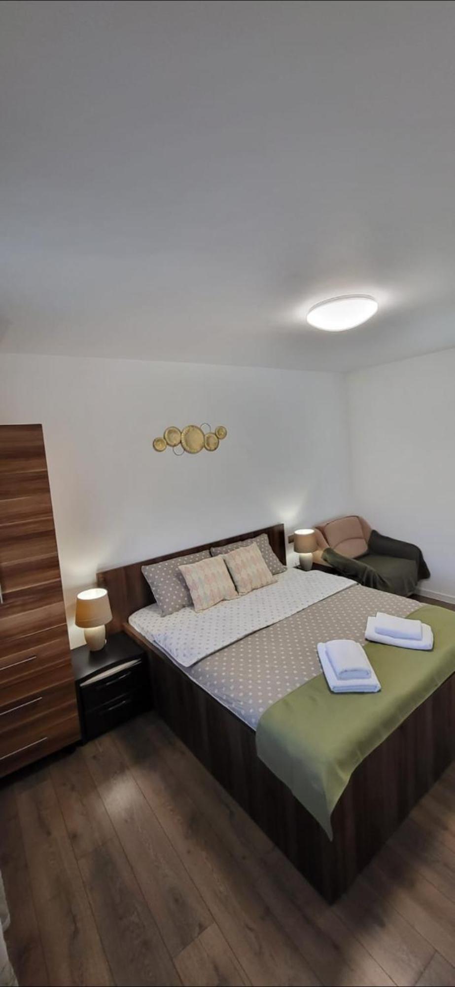 מלון טורדה Huesca House מראה חיצוני תמונה