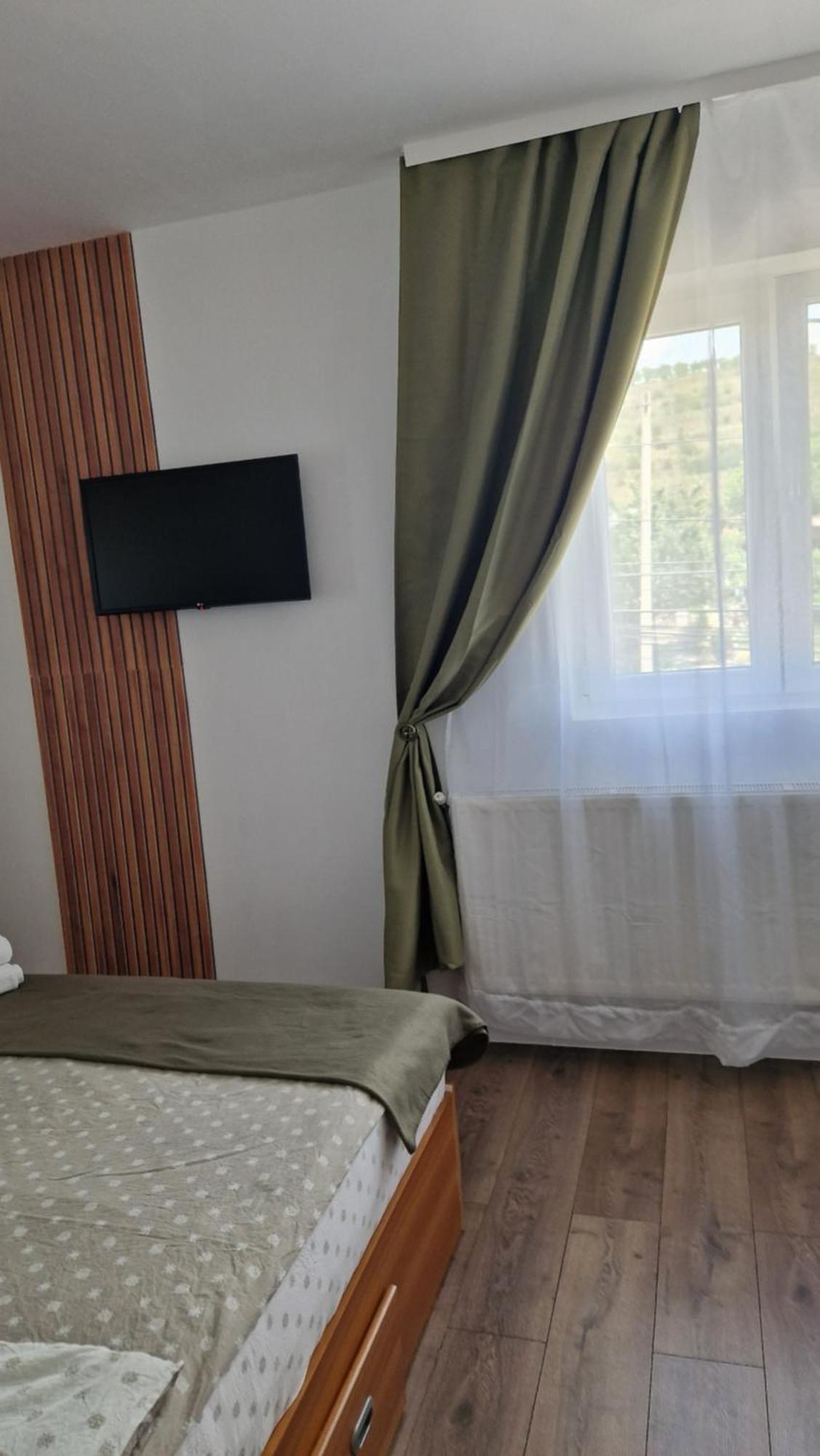 מלון טורדה Huesca House מראה חיצוני תמונה