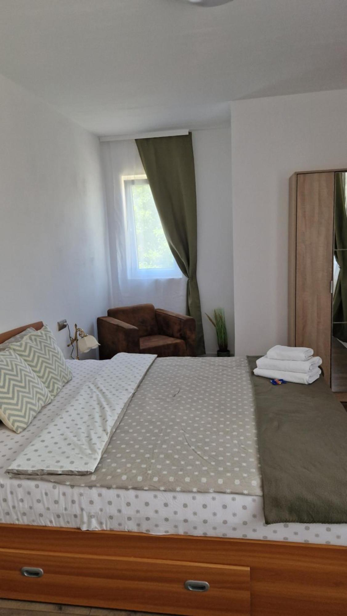 מלון טורדה Huesca House מראה חיצוני תמונה