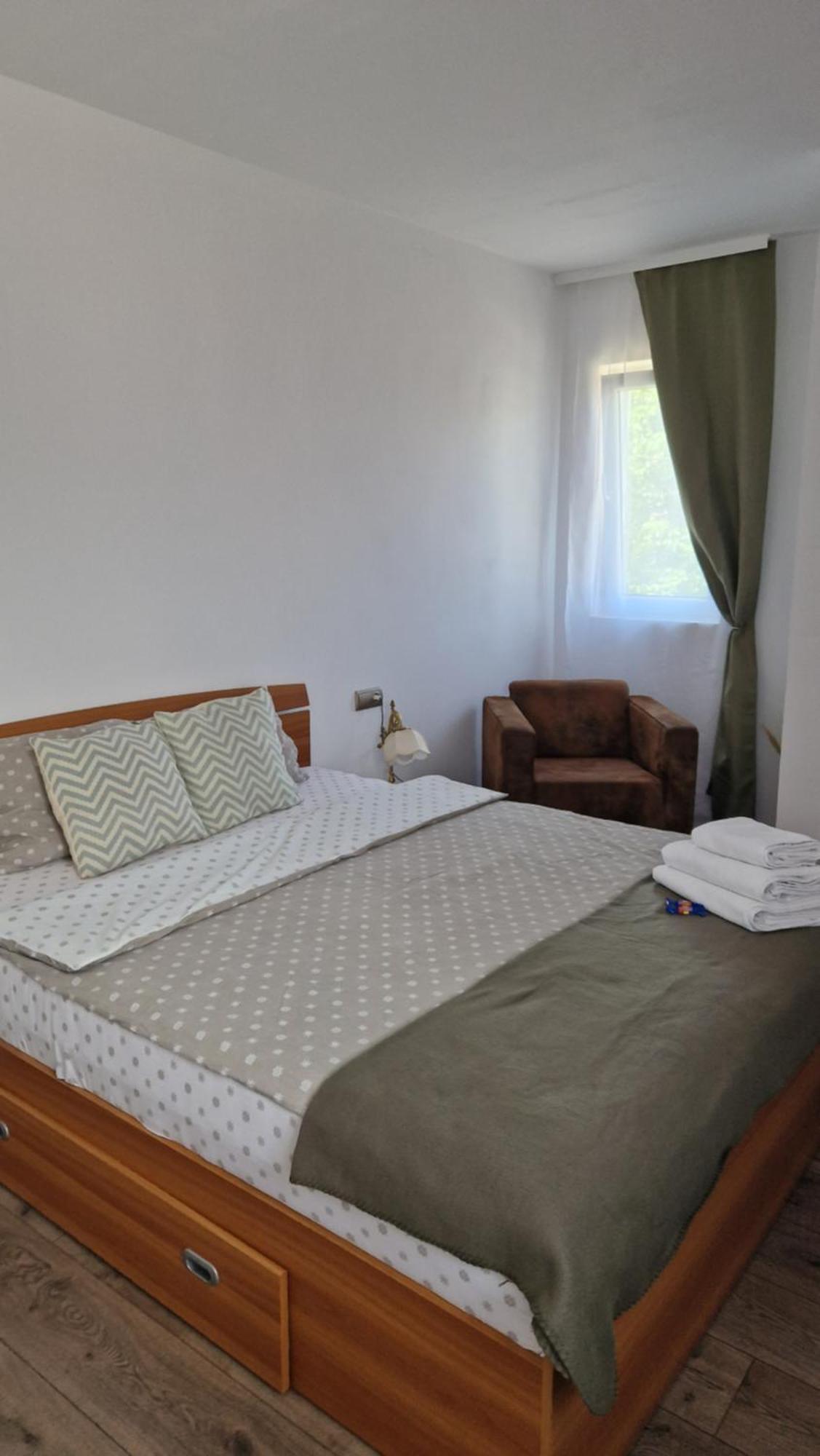מלון טורדה Huesca House מראה חיצוני תמונה